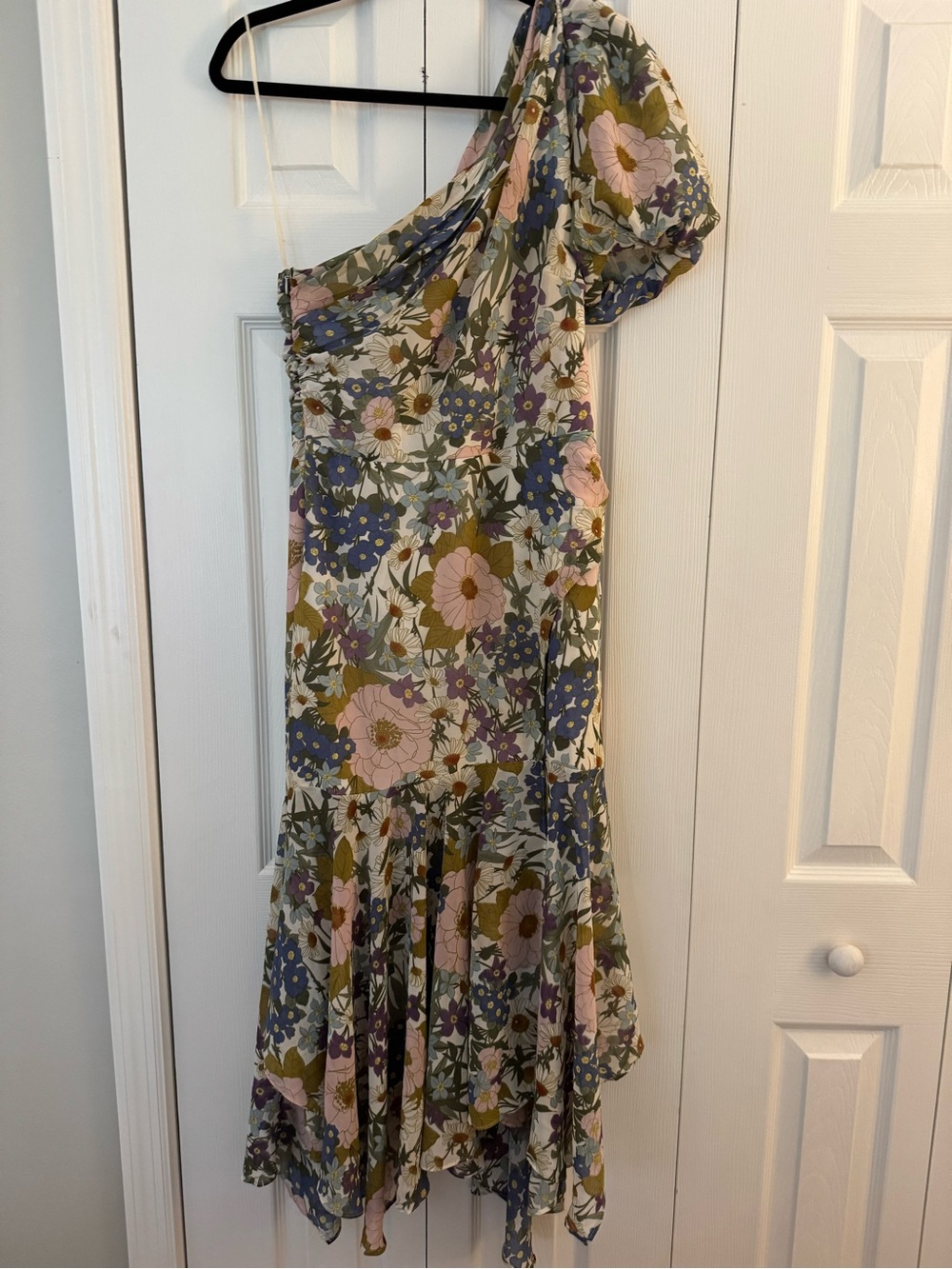 Astr One-Shoulder Floral Midi Dress in Multi Pastels